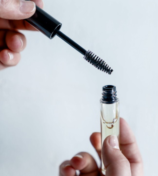 eyelash growth serum