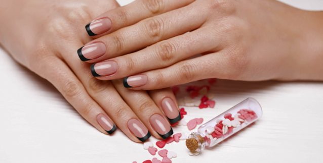 Black French Tip Nail Designs for a Chic Look